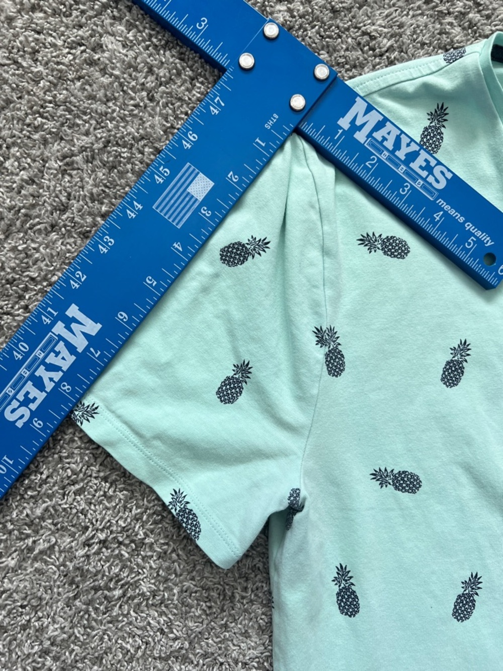 Express Women’s Light Turquoise Short Sleeve T-Shirt Navy Pineapple Print Size M - Picture 7 of 8